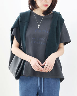 º£¶ó³ë¹Ù ÄÚÄïÇÍ ·çÁî ·¹ÅÍÆÃ ÄÚÆ°Å¾ (2color)*(Cocoon Fit)À» Ȱ¿ëÇØ ¾î±ú¼±ÀÌ µå·ÓµÈ ¿À¹ö»çÀÌÁî ½Ç·ç¿§°ú ±ò²ûÇÑ ¹ÝÆÈ ¼Ò¸Å·Î Æí¾ÈÇÏ°í ½ºÅ¸Àϸ®½ÃÇÏ°Ô ¿¬Ãâ